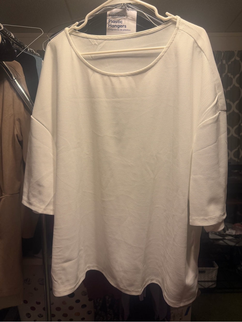 Women's Scoop Neck Top in White brand new